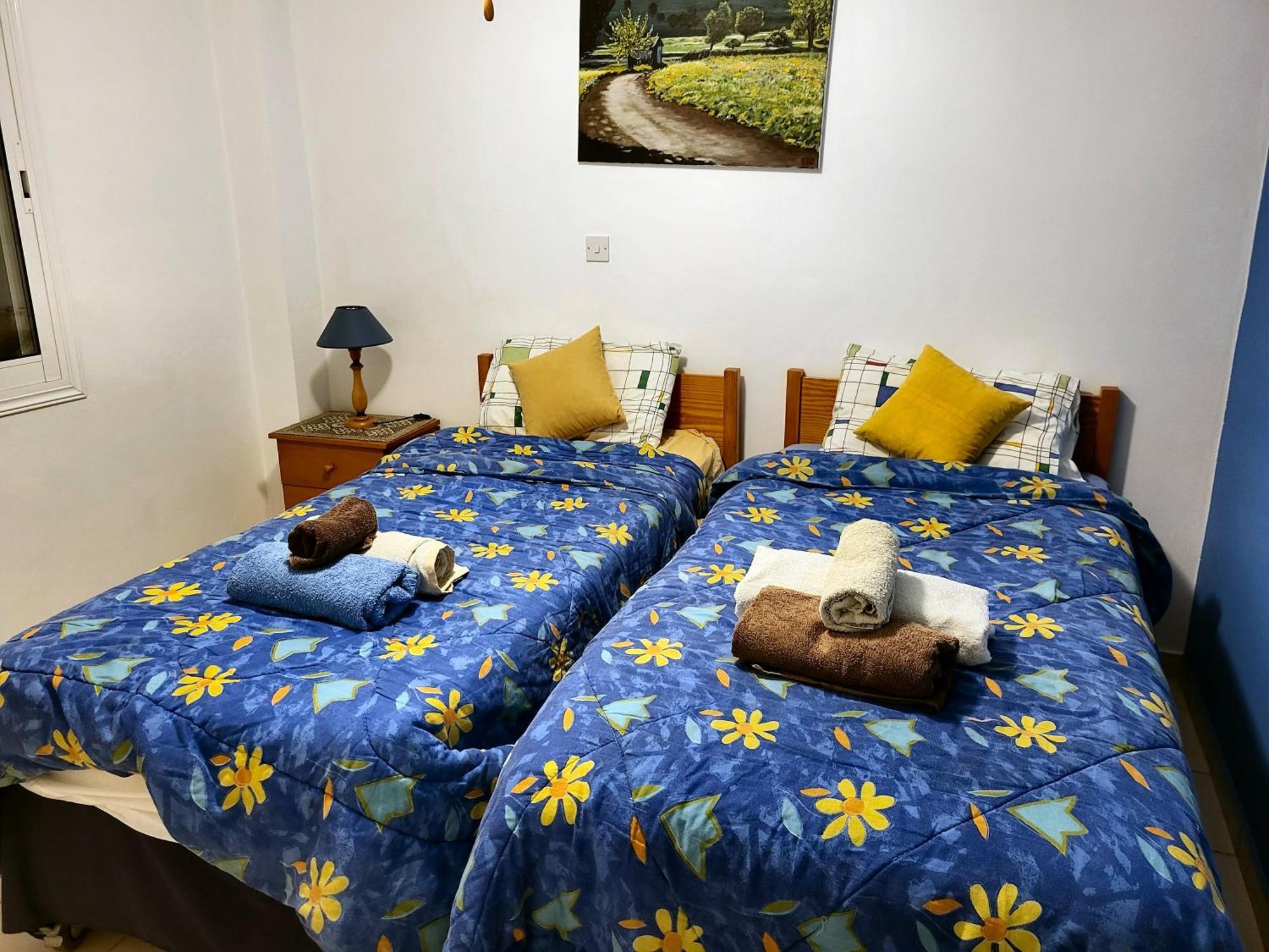 Award-Winning 3-Bedroom Apartment Near Beach 파포스 외부 사진